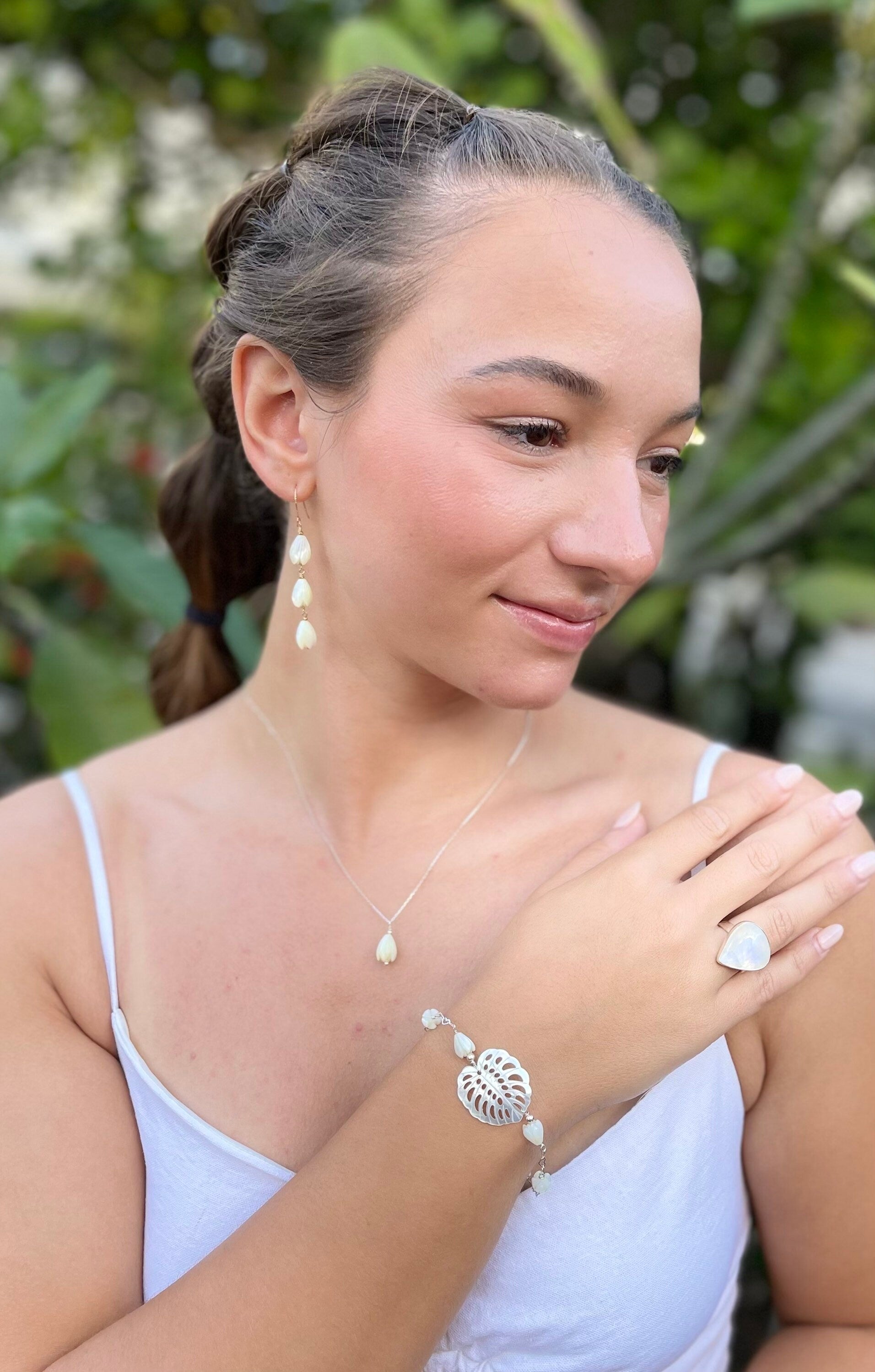 Hawaiian Pikake Flower Jewelry - Le'ahi Gifts Hawaii Hawaiian Pikake Flower Jewelry - Le'ahi Gifts Hawaii